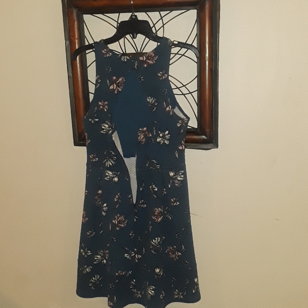Xhilaration floral dress - Picture 3 of 6